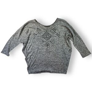 SUZY SHIER 3/4 sleeves batwing sleeve with geometric studded pattern L